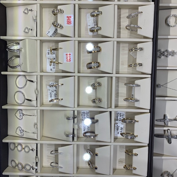 14k live Stone’s only serious buyers - Picture 5 of 8